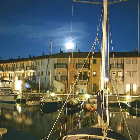 Apt S5/2 - Tasman Apartamento *